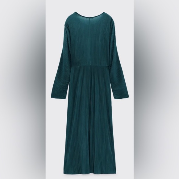 NWOT! ZARA Pleated Plisse Midi Dress - Emerald/Hunter Green, M - Picture 3 of 7